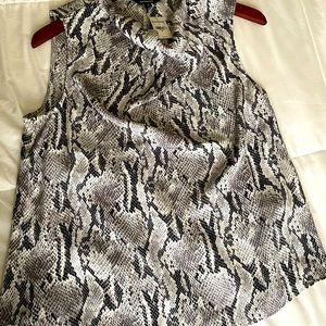 Express M blouse. Snake print.